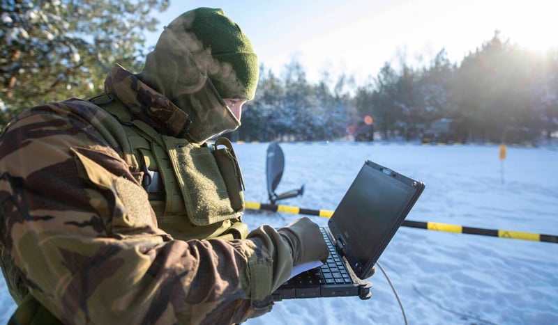 CCT-200_laptop_stb