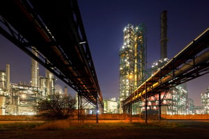 pipelines-and-refinery-at-night-1536x1024